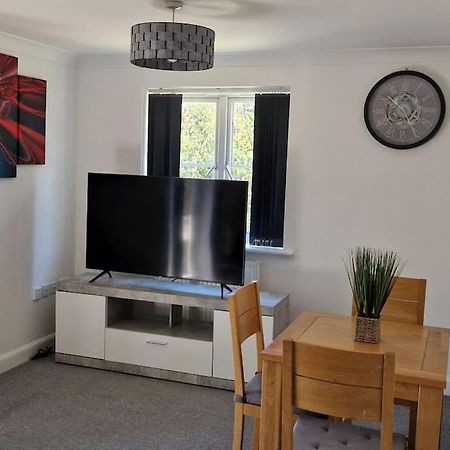 Greenhithe Cosy Apartment, Netflix And Sport Channels Екстер'єр фото