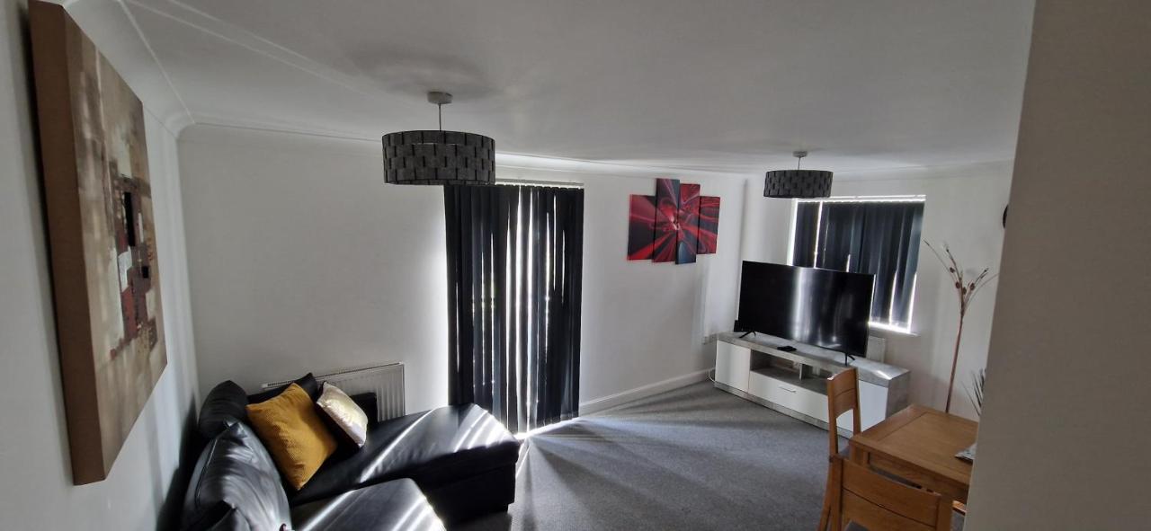 Greenhithe Cosy Apartment, Netflix And Sport Channels Екстер'єр фото